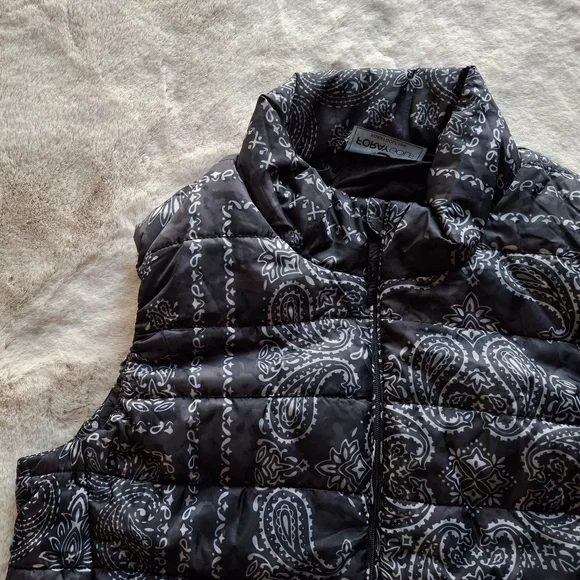 Paisley Bandana Packable Foray Golf Womens Puffer Vest Turtle Neck Zip up Small - Picture 7 of 10